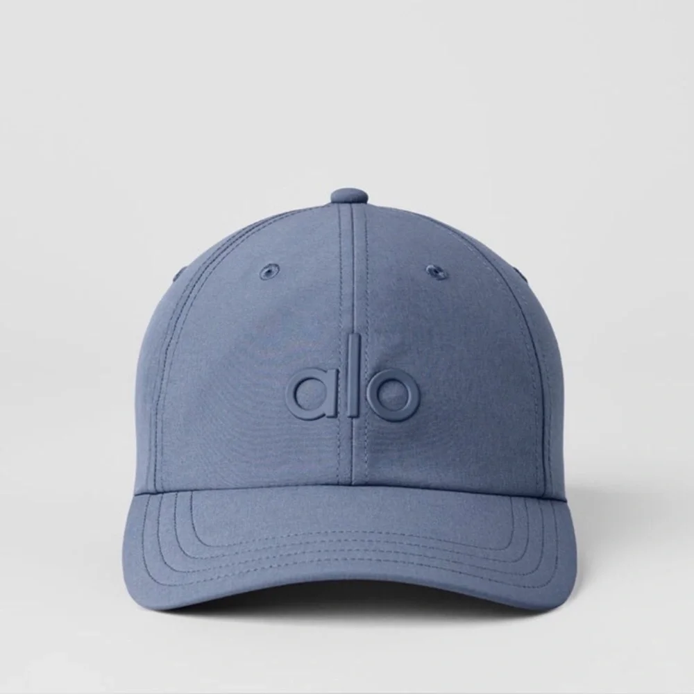 Alo Yoga Performance Off-Duty Cap Bluestone